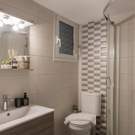 Apartament Spacious 2 Bedroom In Koukaki